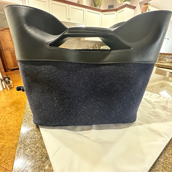 Alexander McQueen small black leather and denim THE BOW bag - Picture 4 of 16